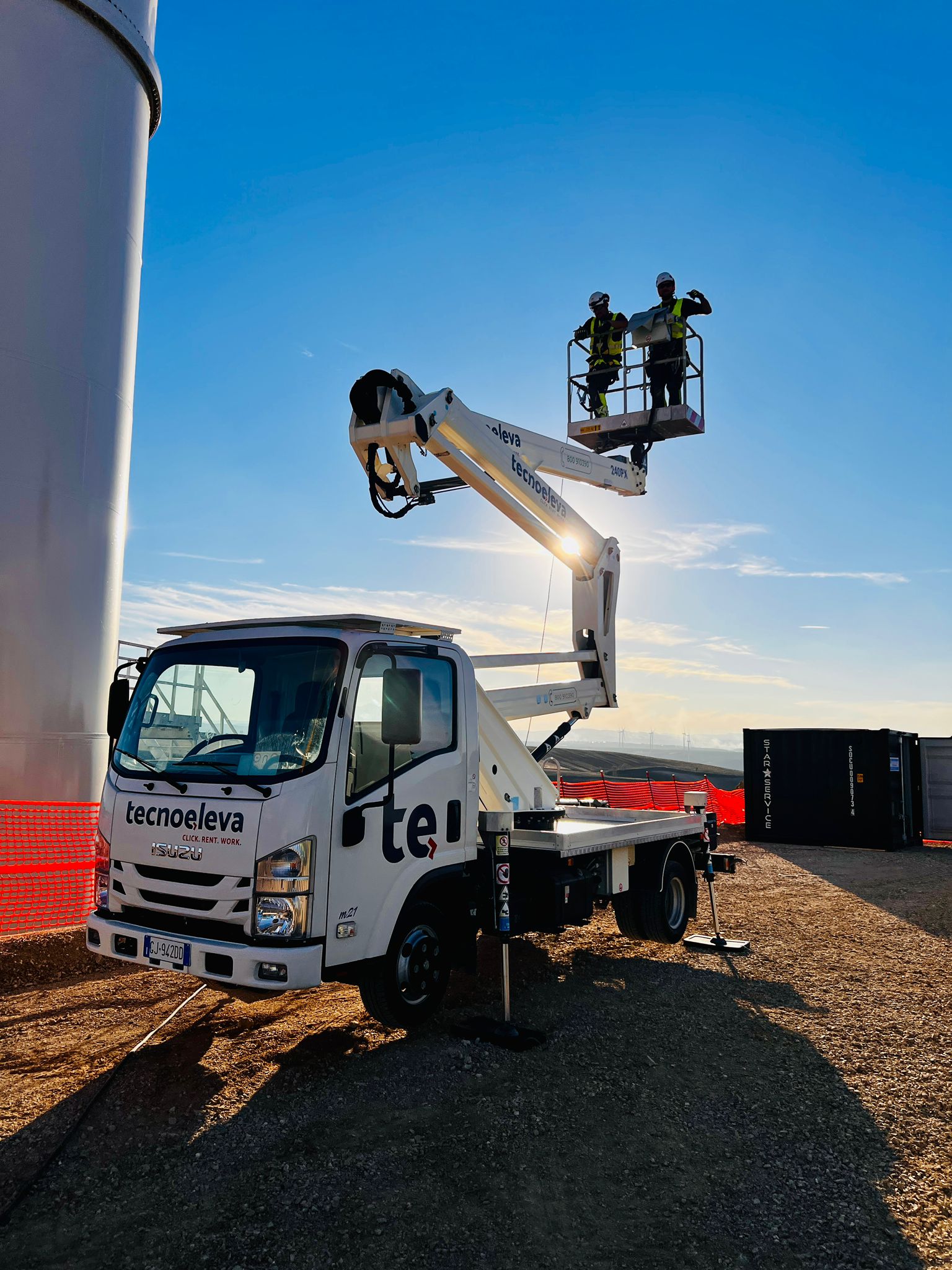 Piattaforma autocarrata con braccio articolato GSR B240PX - 23,7 m 6 Piattaforma autocarrata con braccio articolato GSR B240PX