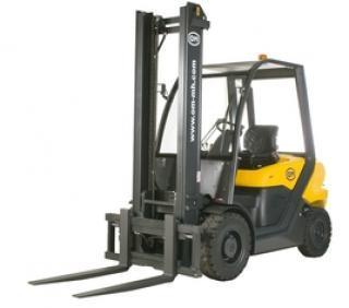 Carrello elevatore diesel OM XD40
