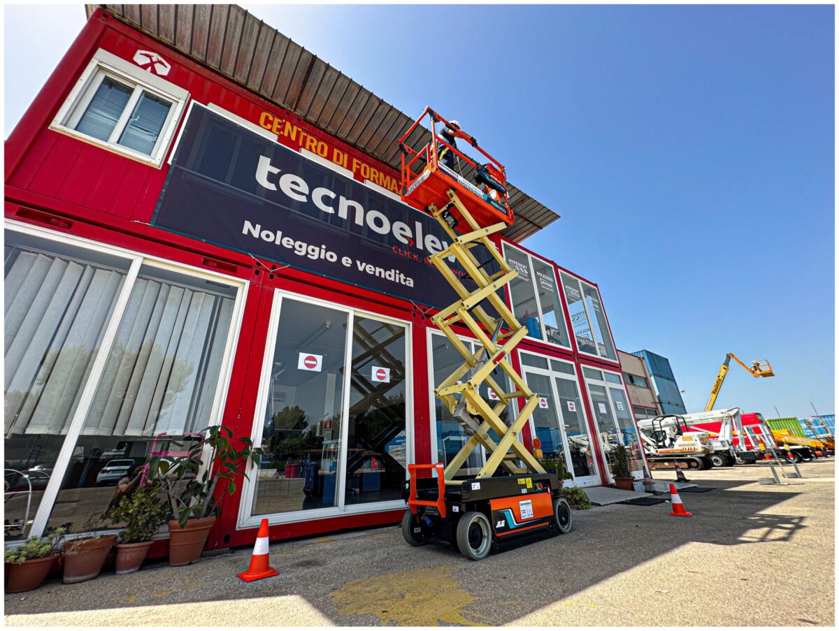 Piattaforma Verticale Elettrica JLG AE1932 DAVINCI