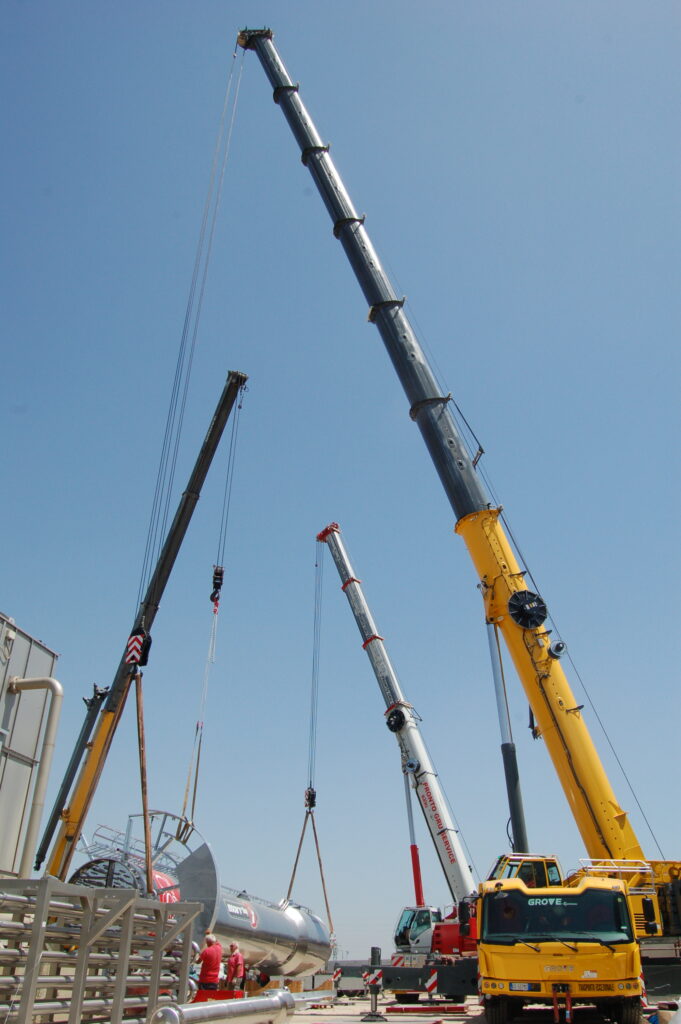 Autogrù: guida alla scelta e all’uso nei cantieri edili e industriali 2 Autogrù