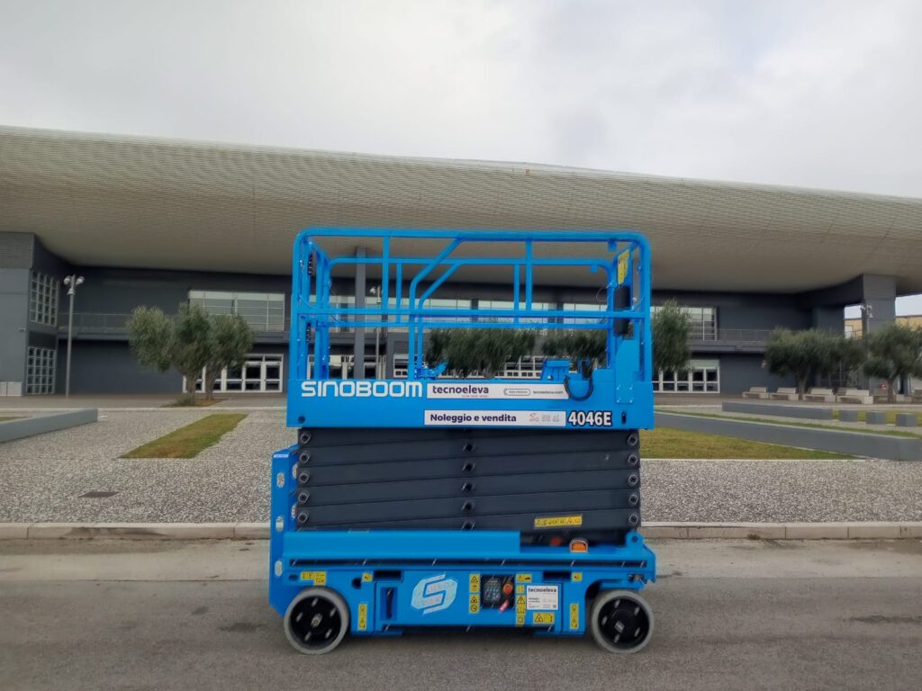 Piattaforma elevatrice a pantografo