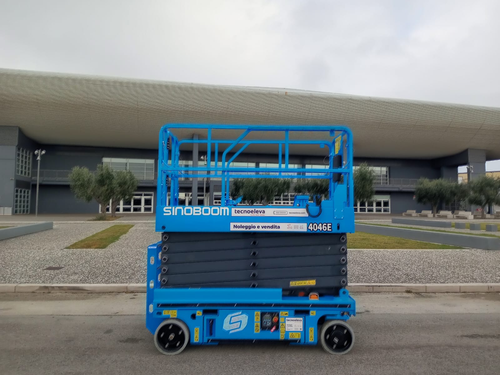 Piattaforma elevatrice a pantografo